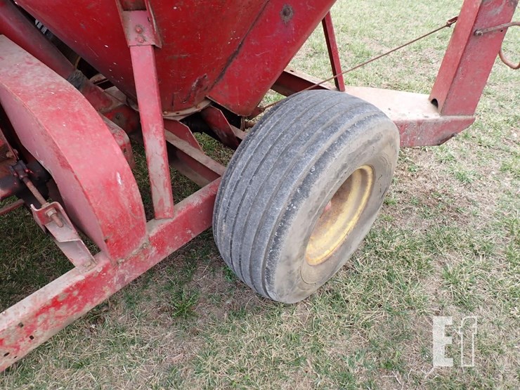 352-new-holland-352-image-5