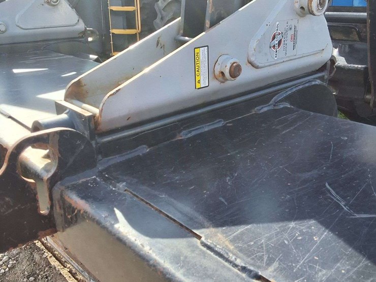 2010-new-holland-t7050-image-31