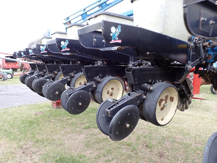 kinze-2600-image-8