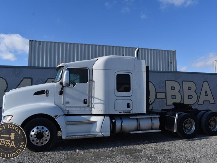 2012-kenworth-t660-image-4
