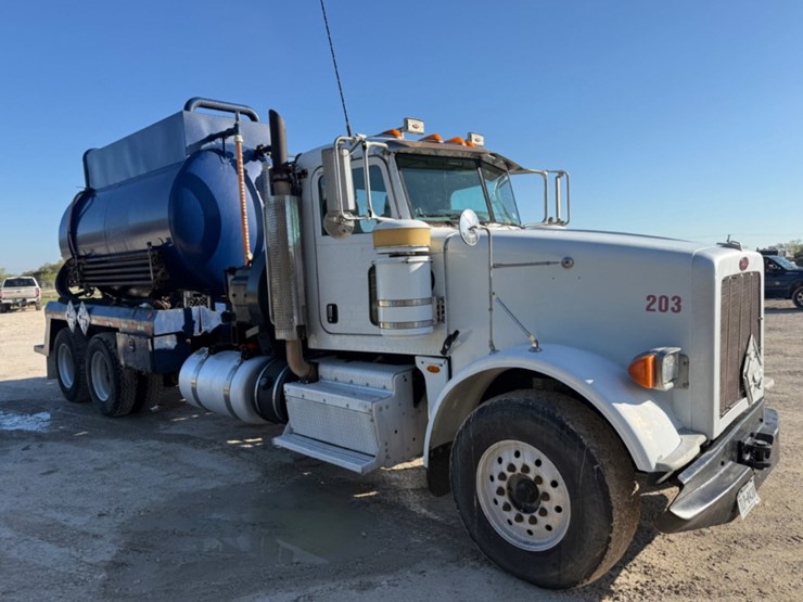 2013-peterbilt-367-image-2