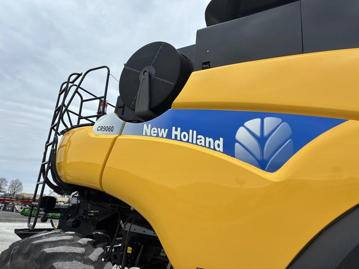 2009-new-holland-cr9060-image-16