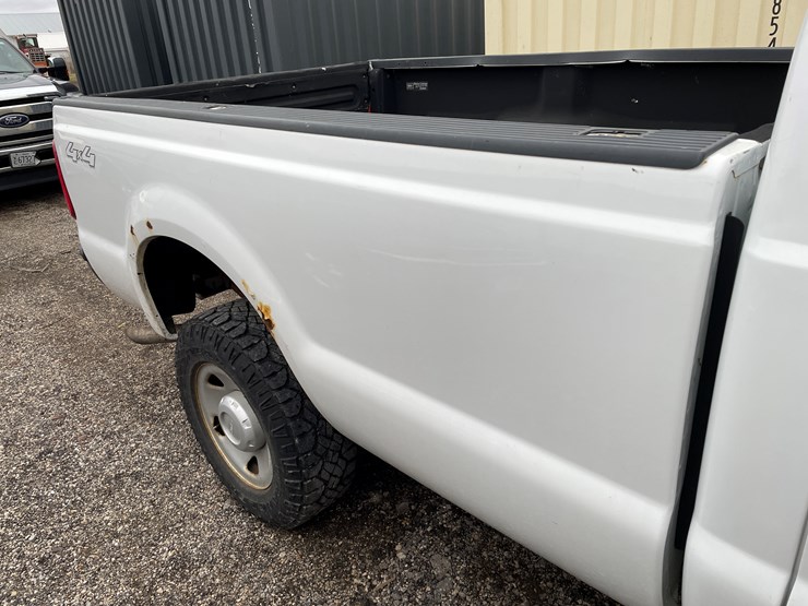 2008-ford-f250-xl-image-23