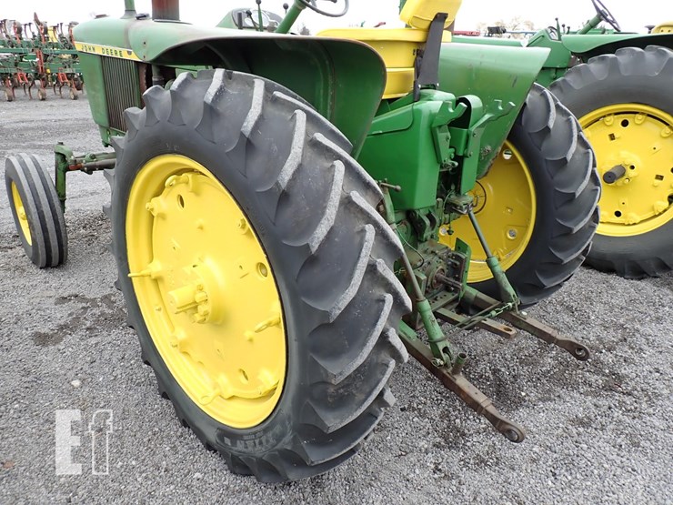 john-deere-3010-image-10