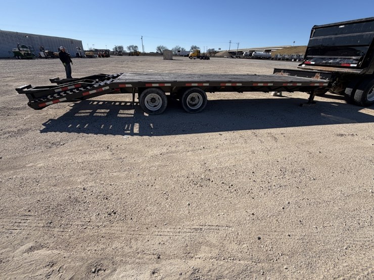 1998-magnum-trailer-image-3