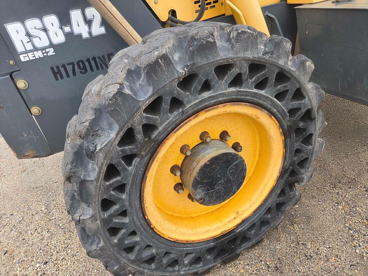 2016-gehl-rs8-42-image-11