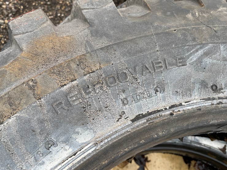 #3053-•-(2)-commuter-tires-image-6