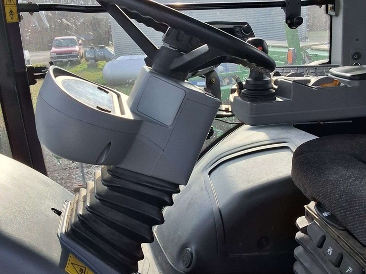 2017-versatile-260-image-24