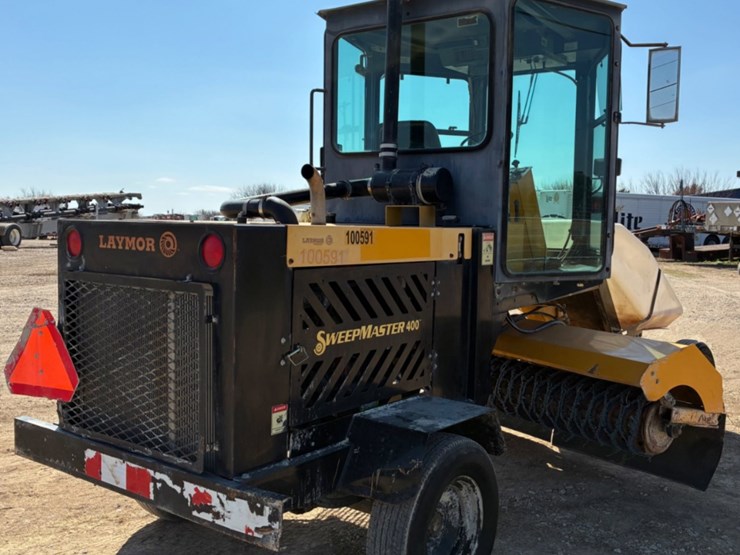 lay-mor-sweepmaster-400-image-4