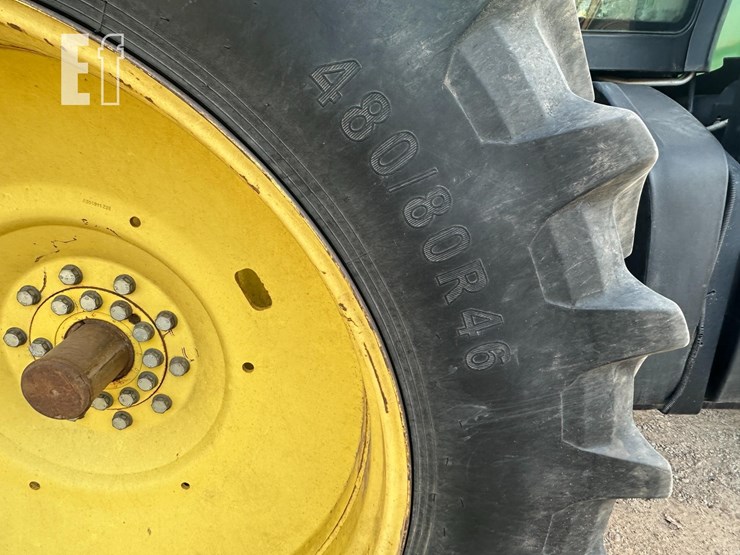 john-deere-8260r-image-6