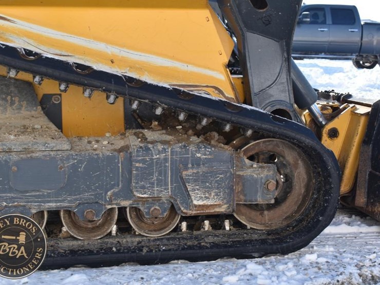 2023-deere-333g-image-39