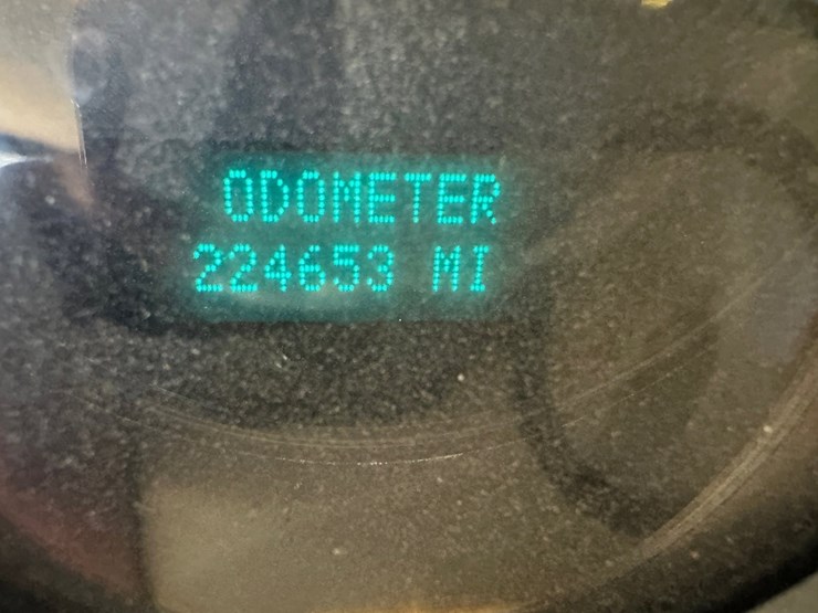 2010-chevrolet-silverado-2500hd-image-12