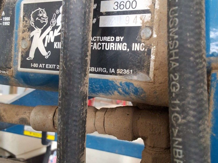 2009-kinze-3600-image-7