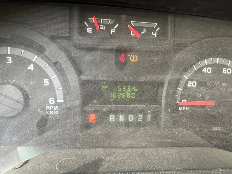 2013-ford-e350-image-10