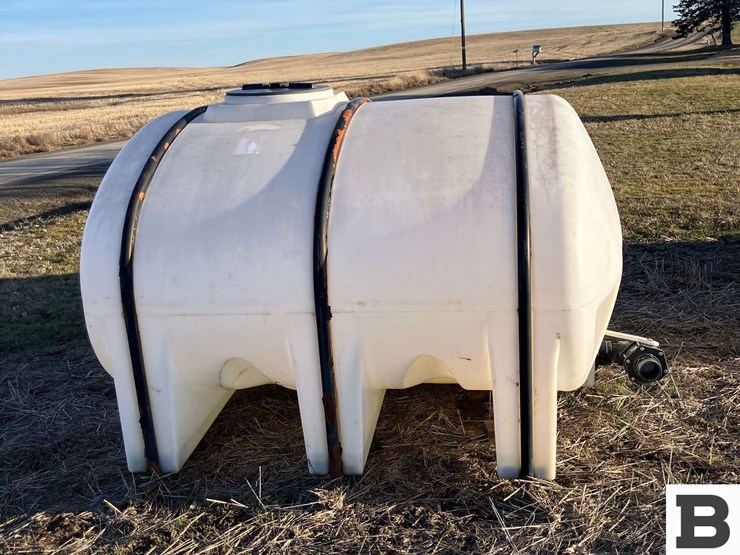 1000-gallon-poly-tank-w/-bands---reardan,-wa-image-1