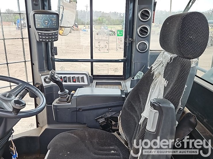 2022-hyundai-hl955a-image-31