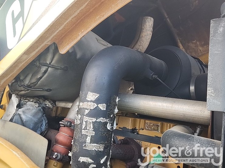 2011-caterpillar-cp74-image-19