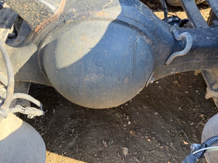 2013-freightliner-cascadia-113-image-13