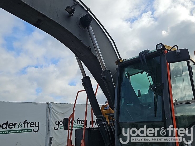 2020-volvo-ec200el-image-22