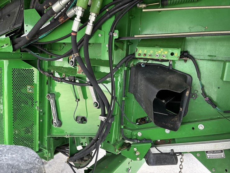 2014-john-deere-s670-image-57