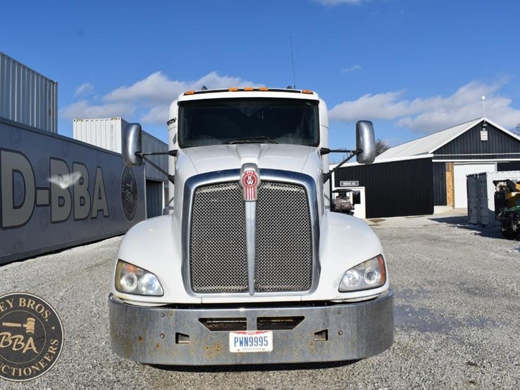 2012-kenworth-t660-image-19