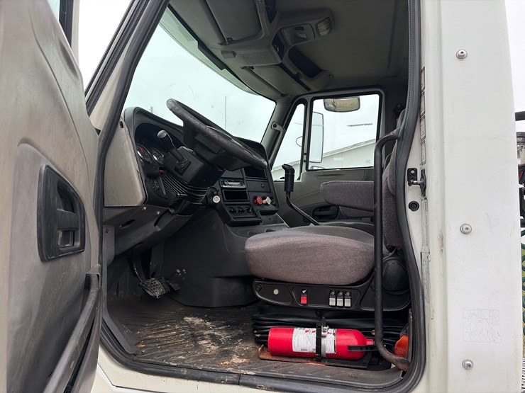 2012-international-prostar-image-10