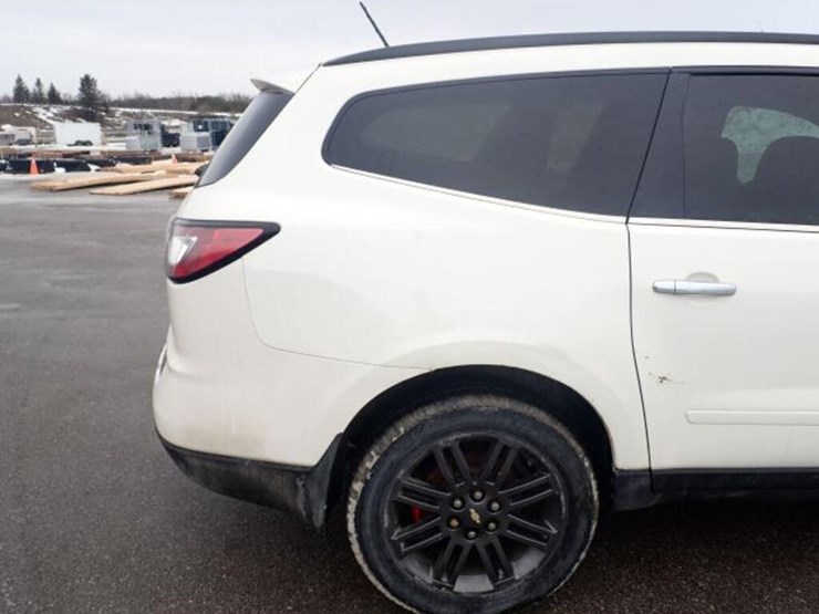 2015-chevrolet-traverse-image-77