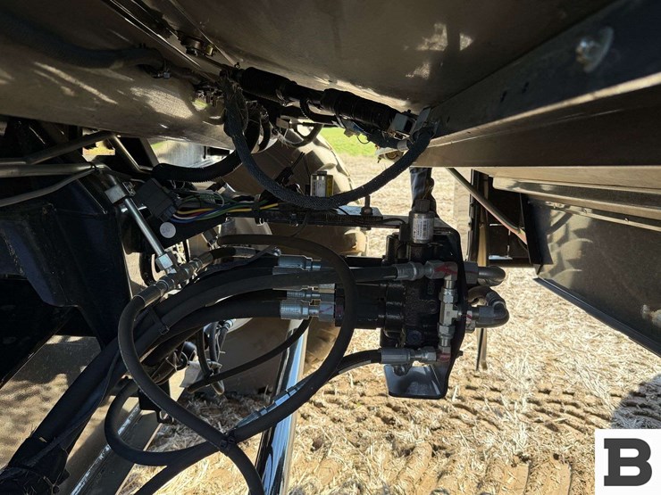 2025-case-ih-8260-image-51