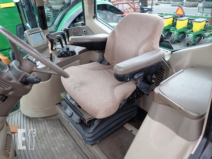 john-deere-7130-premium-image-17