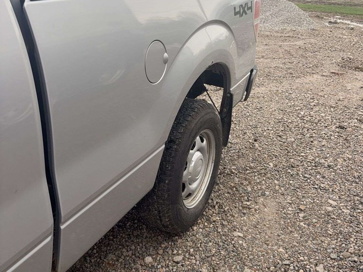 2014-ford-f150-xl-image-13