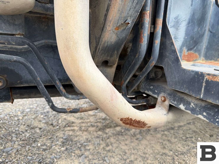 2002-new-holland-tn75v-image-18