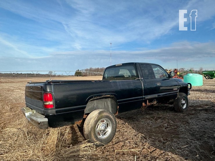 1999-dodge-ram-2500-image-3