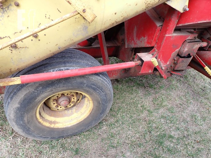 352-new-holland-352-image-10