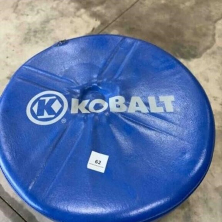 KOBALT ROLLING MECHANICS CHAIR