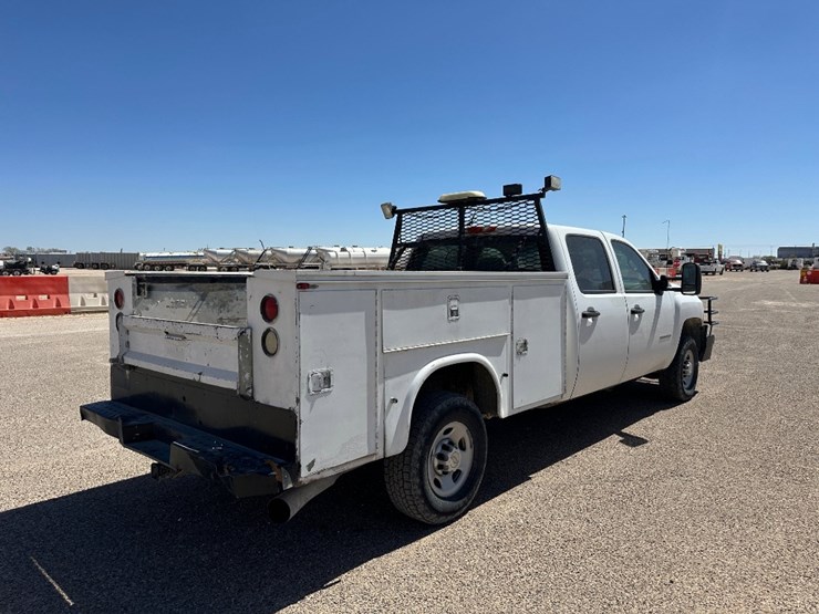 2010-chevrolet-silverado-2500hd-image-5