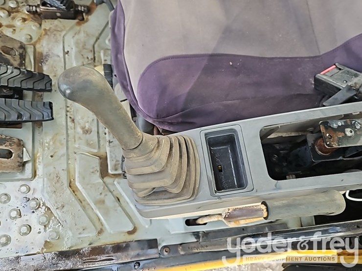 caterpillar-307c-image-36