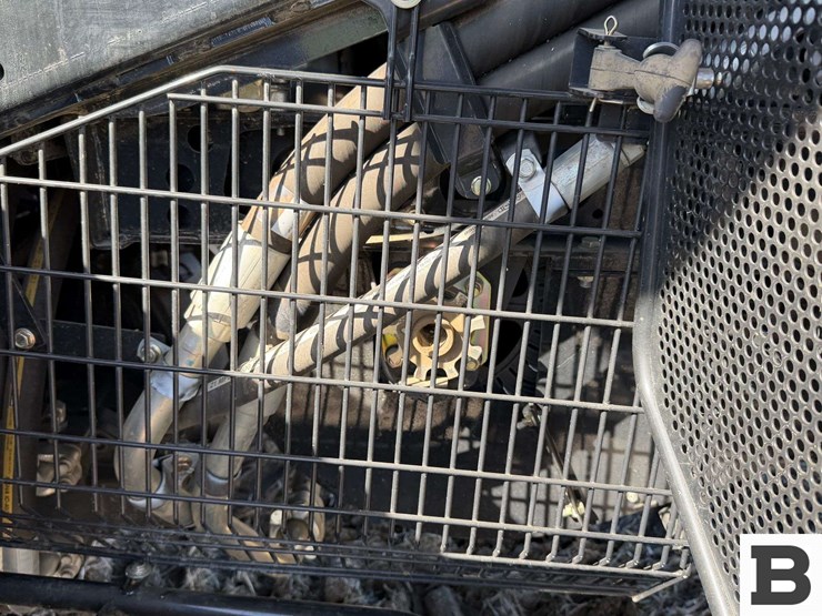 2025-case-ih-8260-image-31