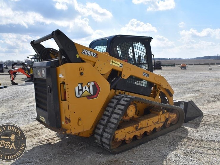 2020-caterpillar-299d3-image-16