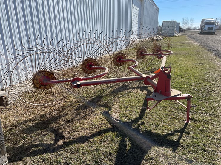 #3109-•-tonutti-hay-rake-image-3