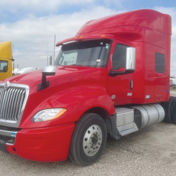 2018 INTERNATIONAL LT