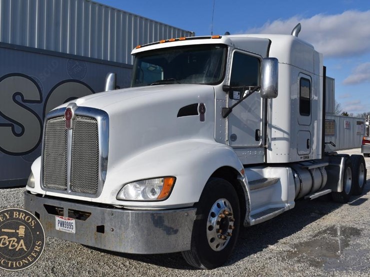 2012-kenworth-t660-image-2