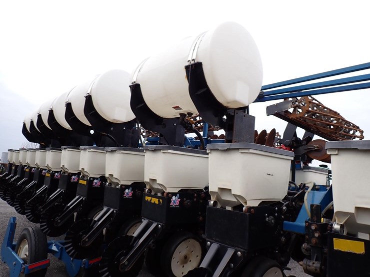 kinze-3600-image-13