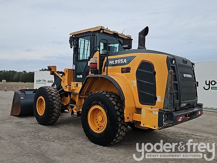2022-hyundai-hl955a-image-4