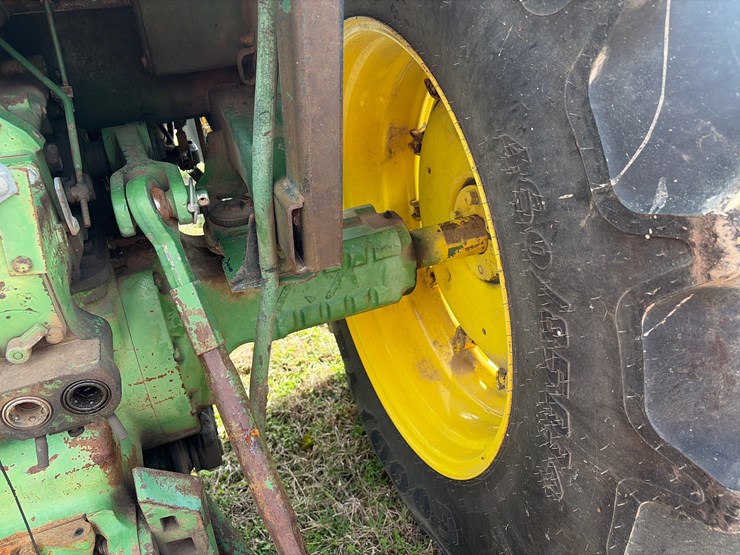 john-deere-4040-image-14