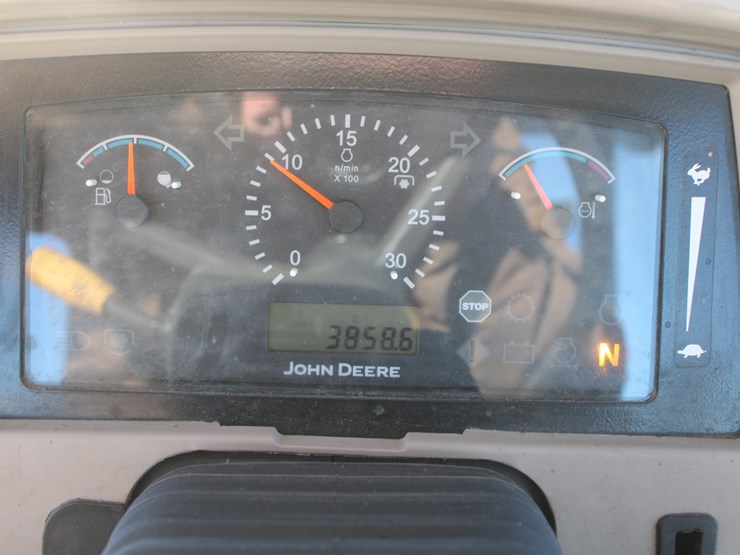 2011-john-deere-6115d-image-60