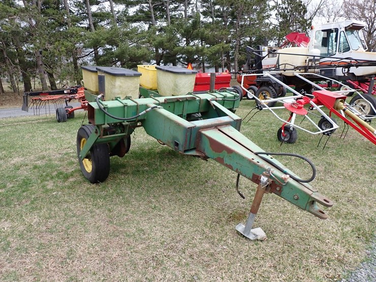 john-deere-7000-image-1