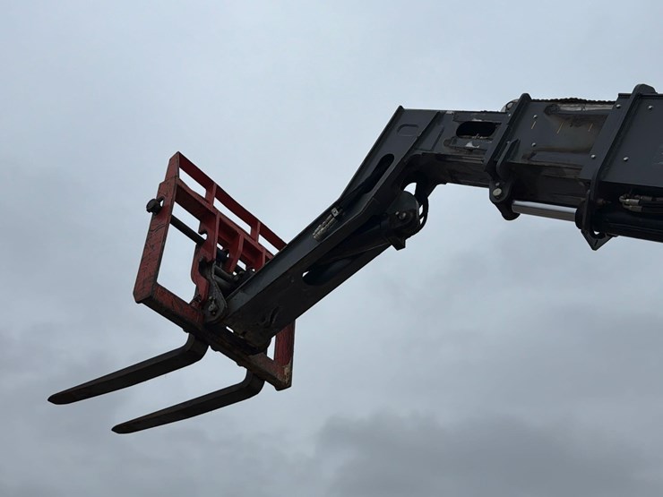 2017-skyjack-sj643th-image-9