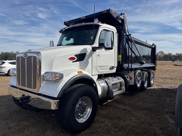 2026-peterbilt-567-image-1