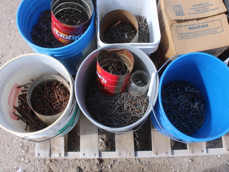 #3007-•-pallet-with-large-assortment-of-nails-and-staples-image-2