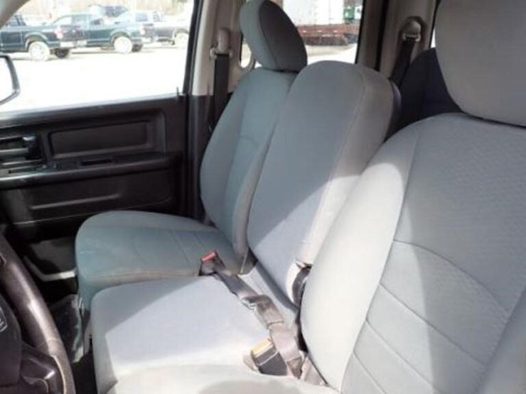 2013-dodge-ram-1500-image-21